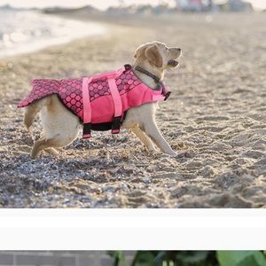 NWOT- mermaid dog life jacket